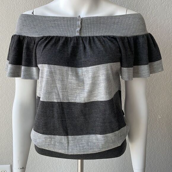 BCBG maxazria 100% Marino wool, off shoulder, open back, MED, like new! 1586 - Picture 2 of 13